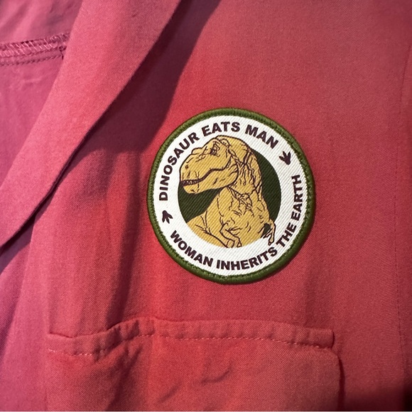 Jurassic Park Ellie Tie-Front Crop Woven Button-Up Plus Size (3X | Pink) - Picture 8 of 14